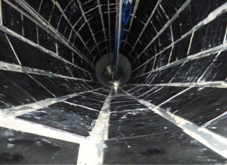 Broadband tile damping for tonal noise in wind turbines